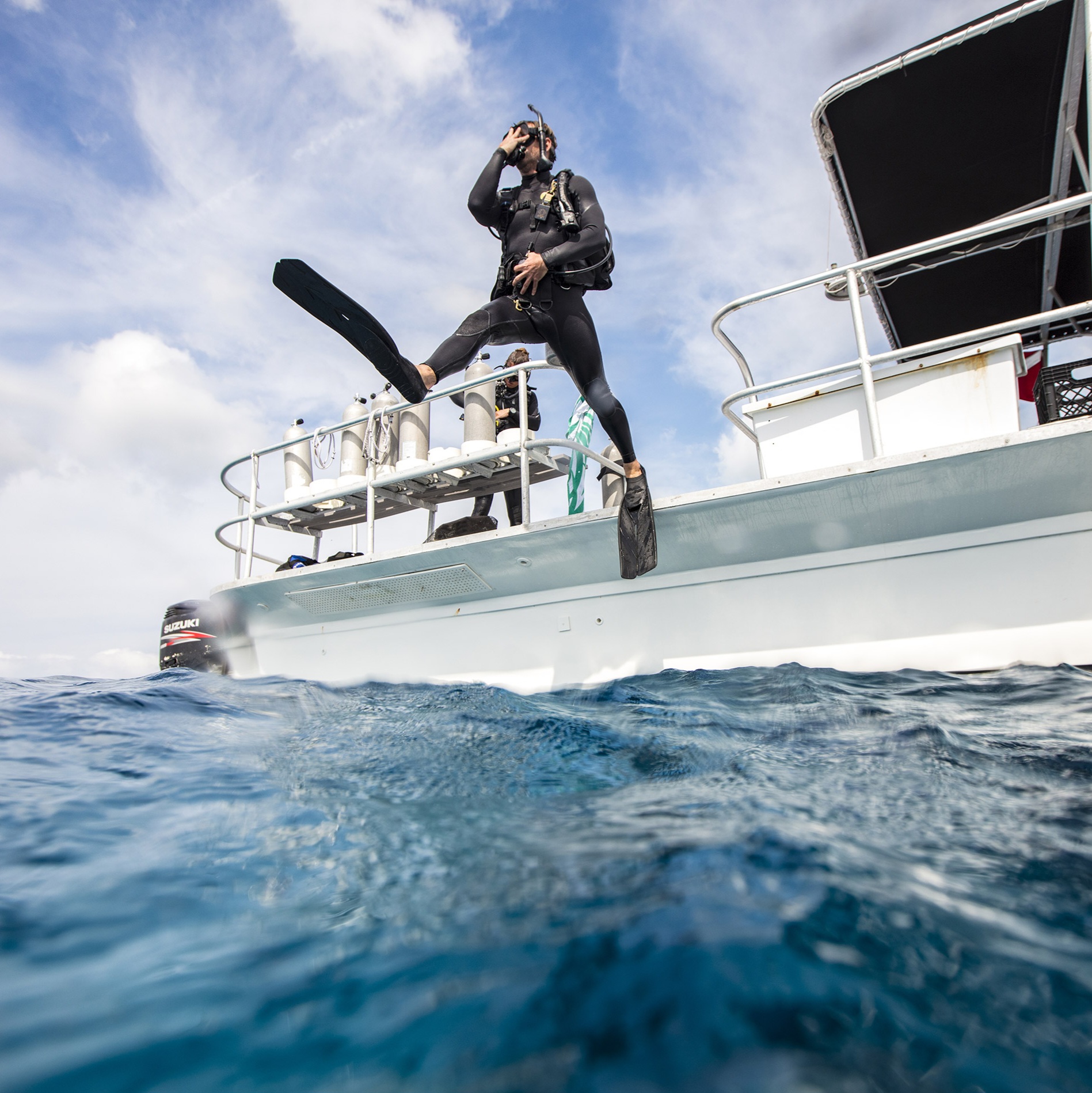 BOAT DIVING